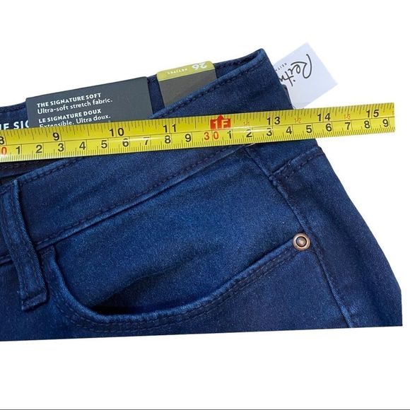 Reitmans R Jeans dark wash bootcut the signature soft size 26 Nwt - Picture 7 of 8